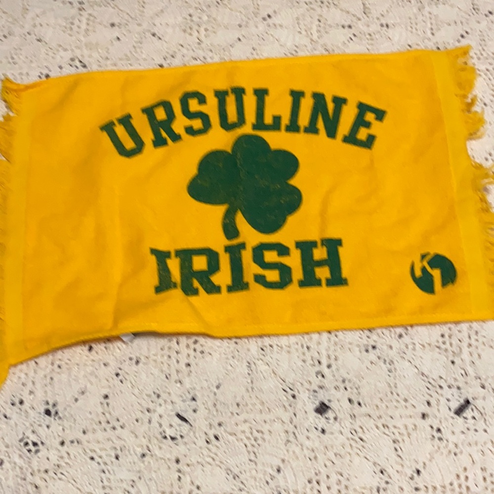 Ursuline Irish rally rag towel 17x 10 fighting Irish football team sports UHS UC
